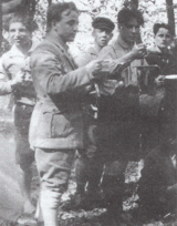 Heinrich Reinefeld (zweiter von links)